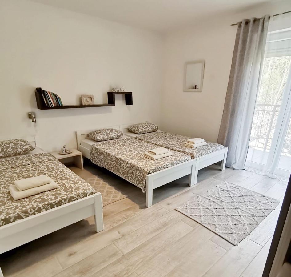 Apartman Pejic Podstrana Luaran gambar