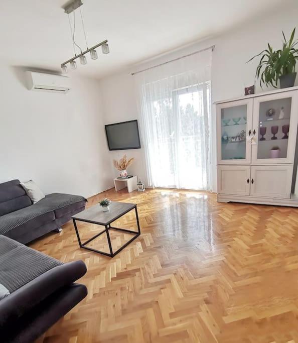 Apartman Pejic Podstrana Luaran gambar
