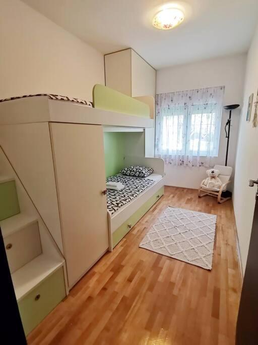 Apartman Pejic Podstrana Luaran gambar