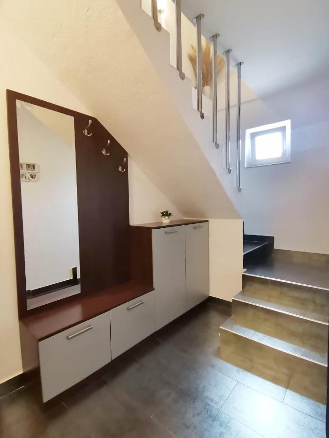 Apartman Pejic Podstrana Luaran gambar